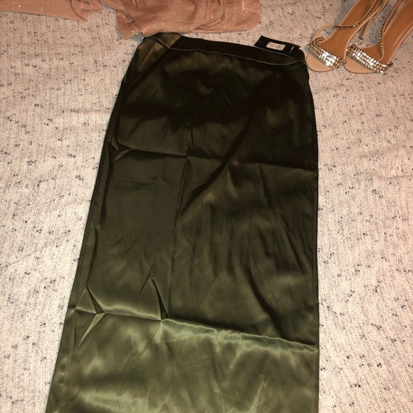 NWT glitter open back crop top - Picture 6 of 6